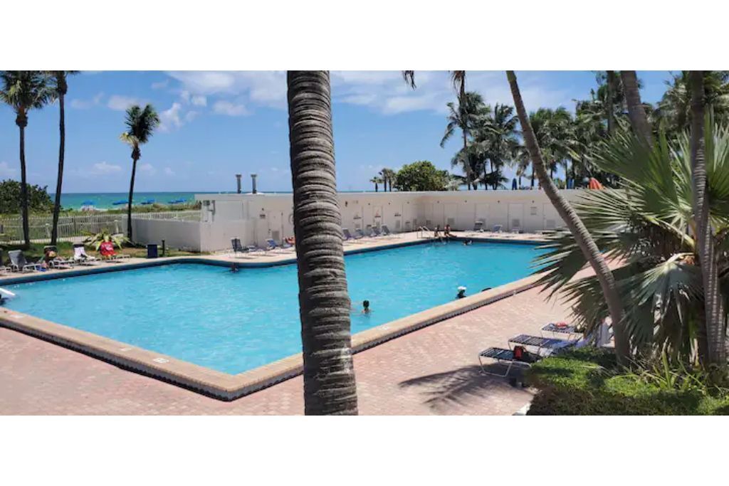 Photo of Outdoor in Mid Beach