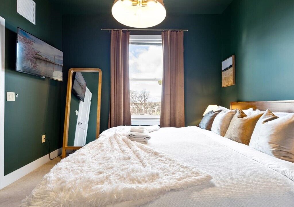 Photo of Bedroom in Old Town West