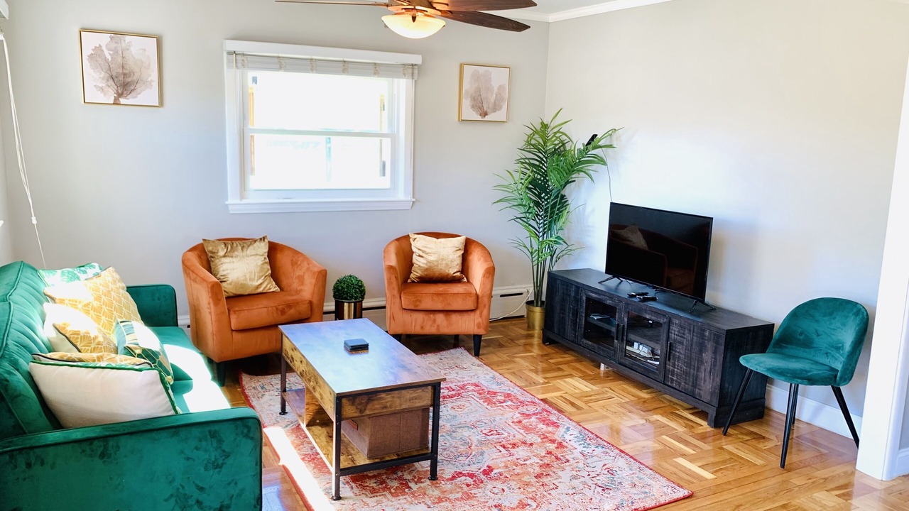 Photo of Livingroom in Revere