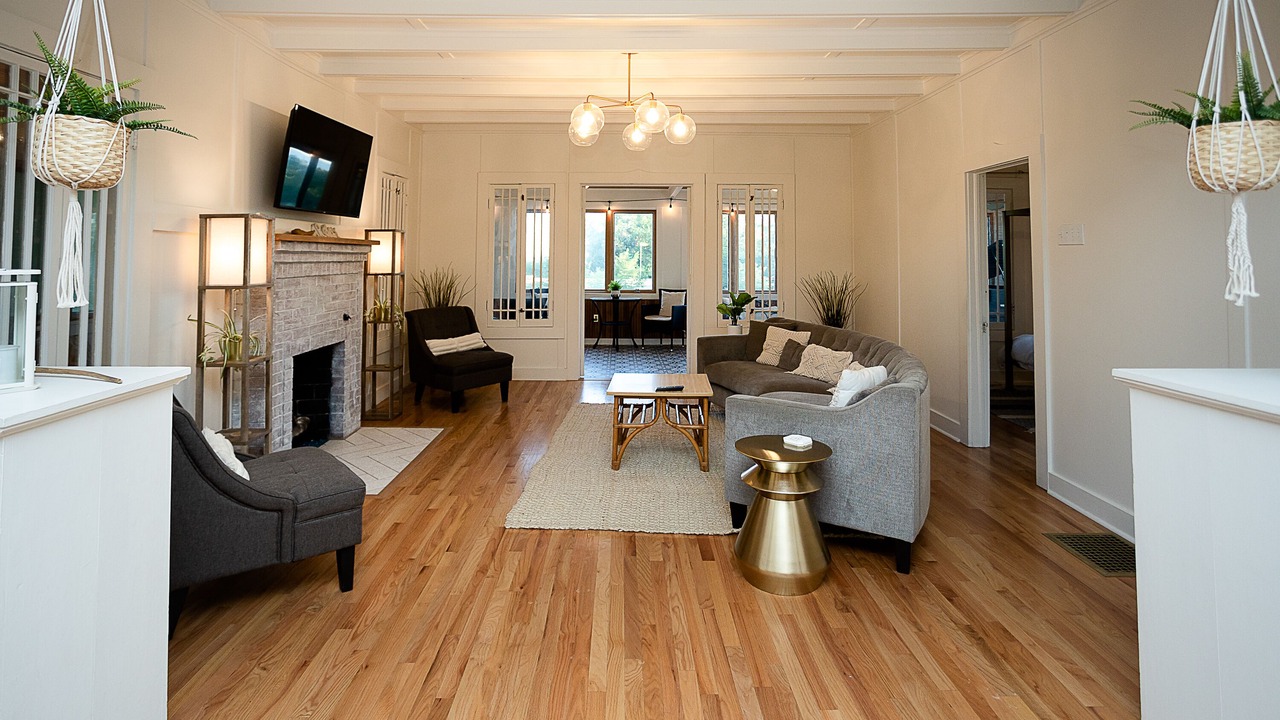 Photo of Livingroom in Michigan City