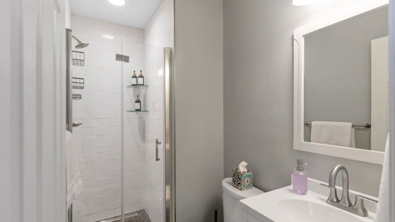 Photo of Bathroom in Speedway
