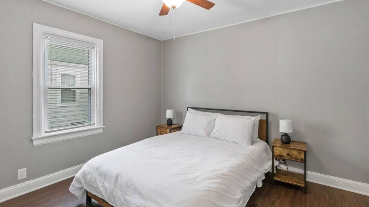Photo of Bedroom in Speedway
