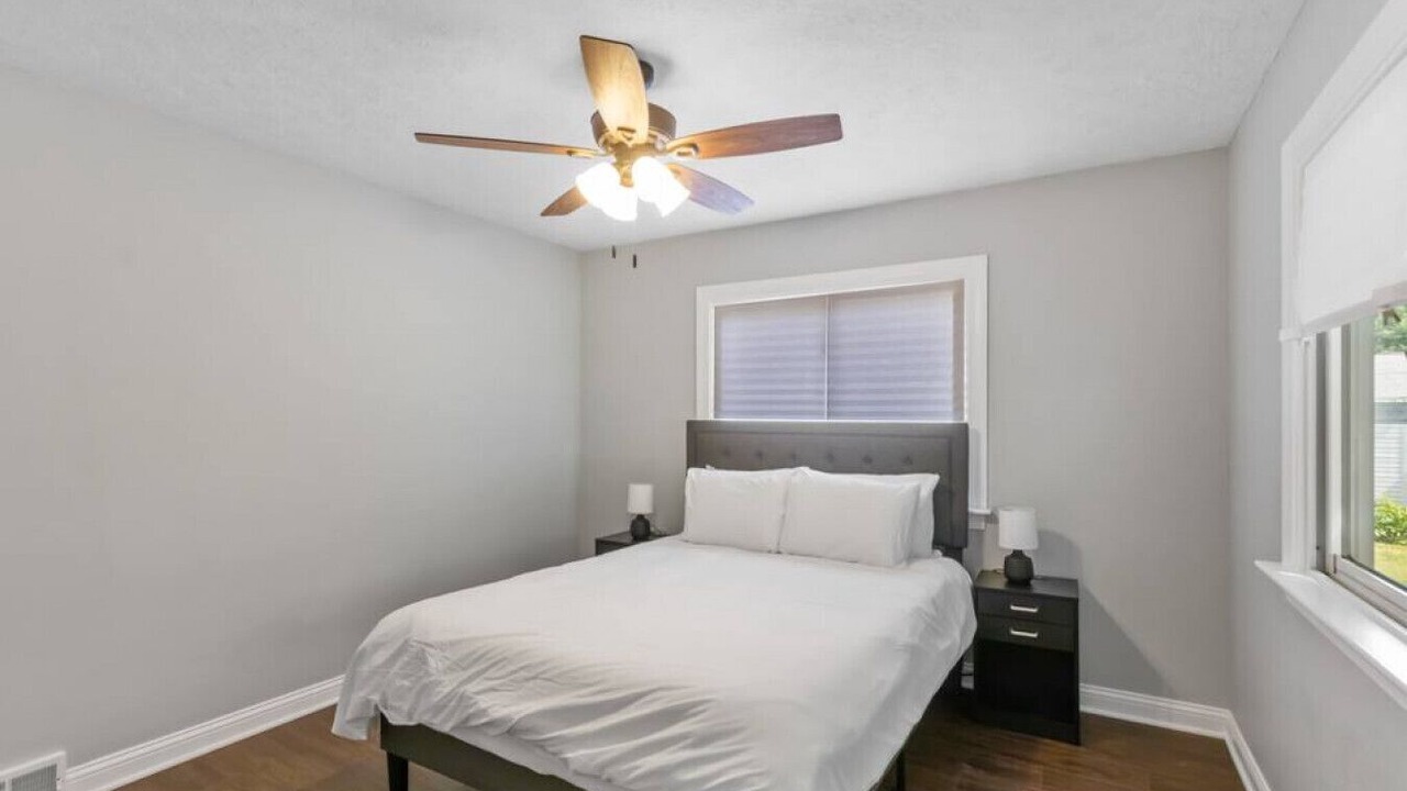 Photo of Bedroom in Speedway