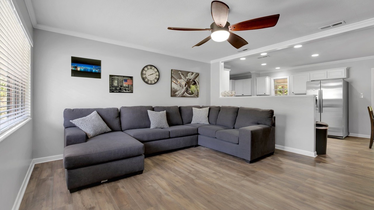 Photo of Livingroom in Tallahassee