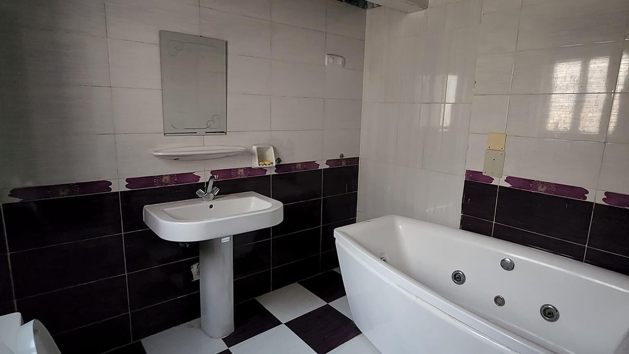 Photo of Bathroom in Giza