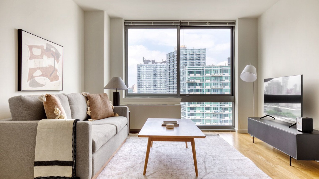 Photo of Livingroom in Hunters Point