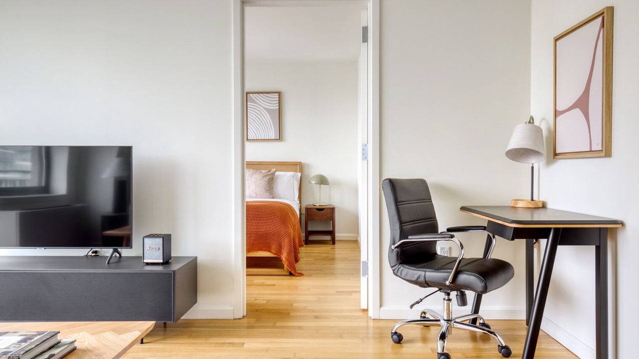 Photo of Bedroom in Hunters Point