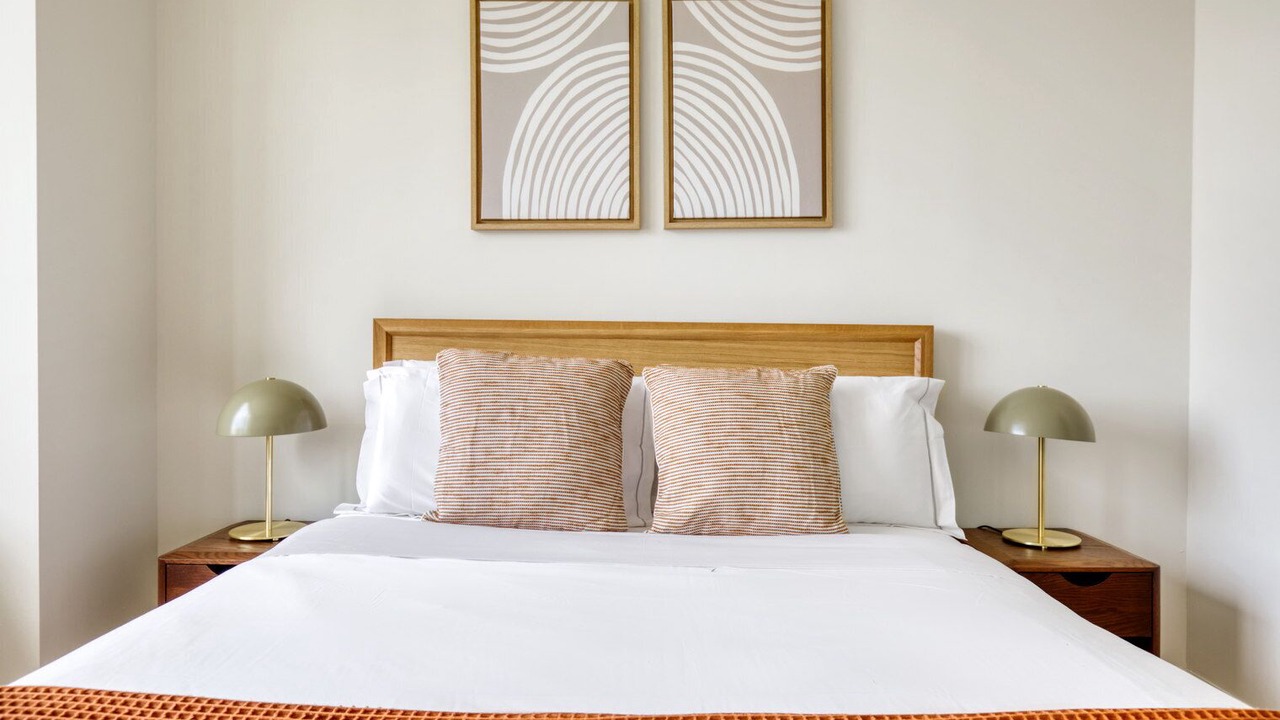 Photo of Bedroom in Hunters Point