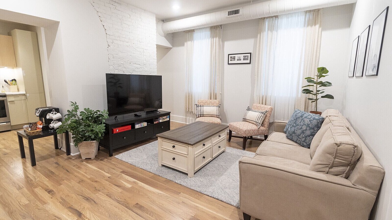 Photo of Livingroom in Central Business District