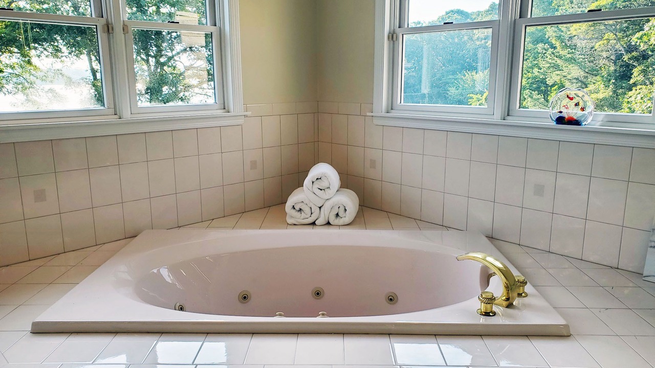 Photo of Bathroom in Mastic
