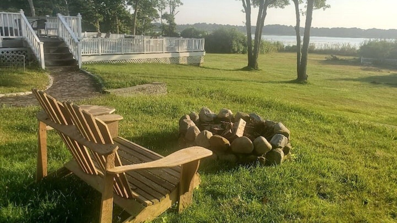 Photo of Others in Mastic