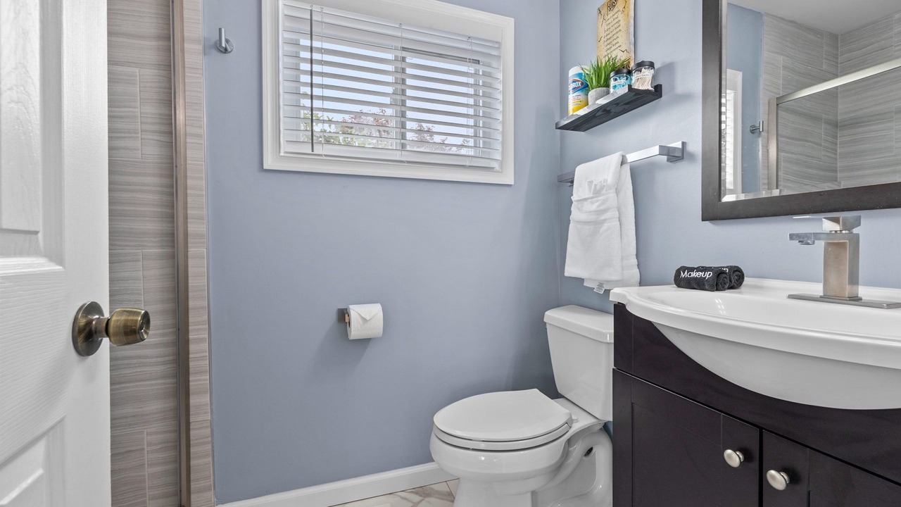 Photo of Bathroom in Fox Hill - Grandview