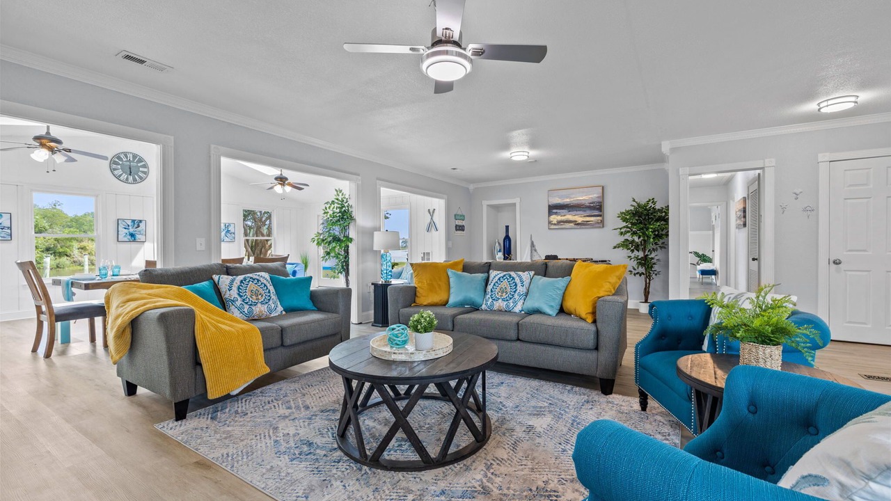 Photo of Livingroom in Fox Hill - Grandview