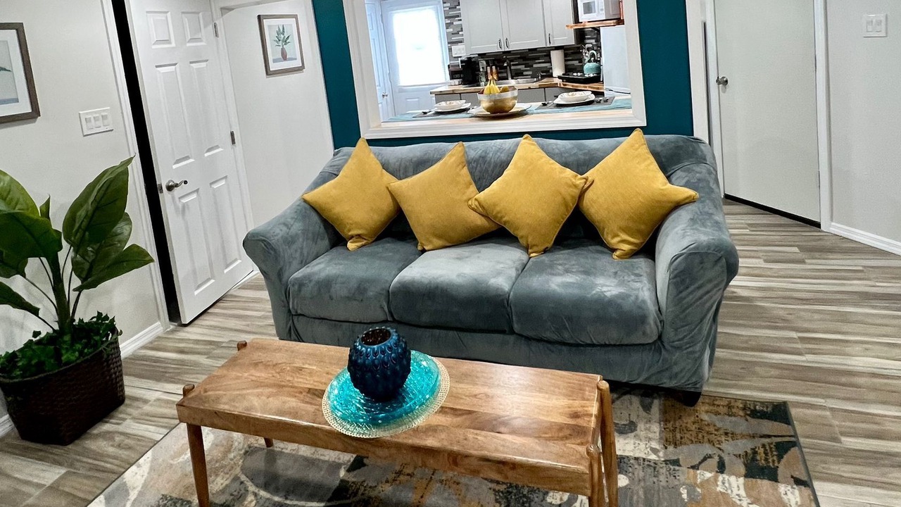 Photo of Livingroom in Mastic