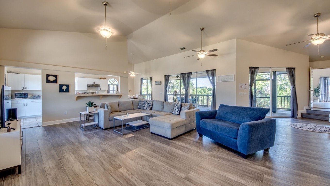 Photo of Bedroom in Laguna Shores