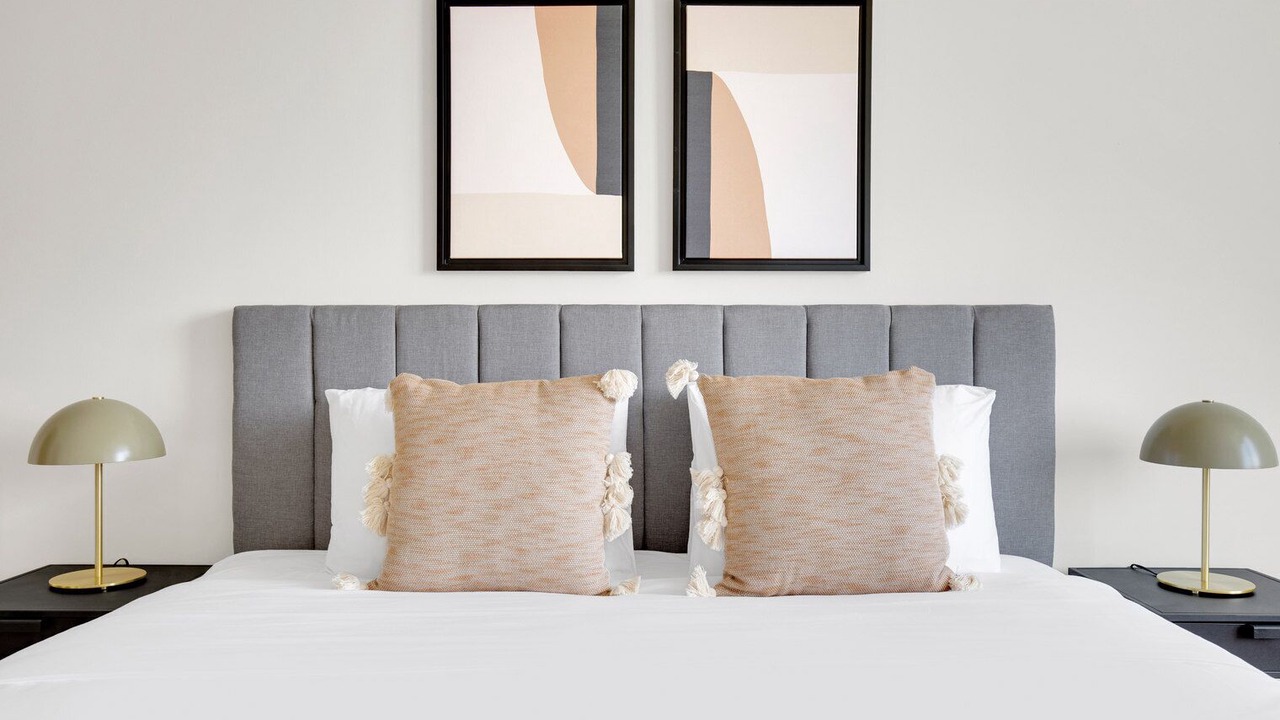 Photo of Bedroom in Hunters Point