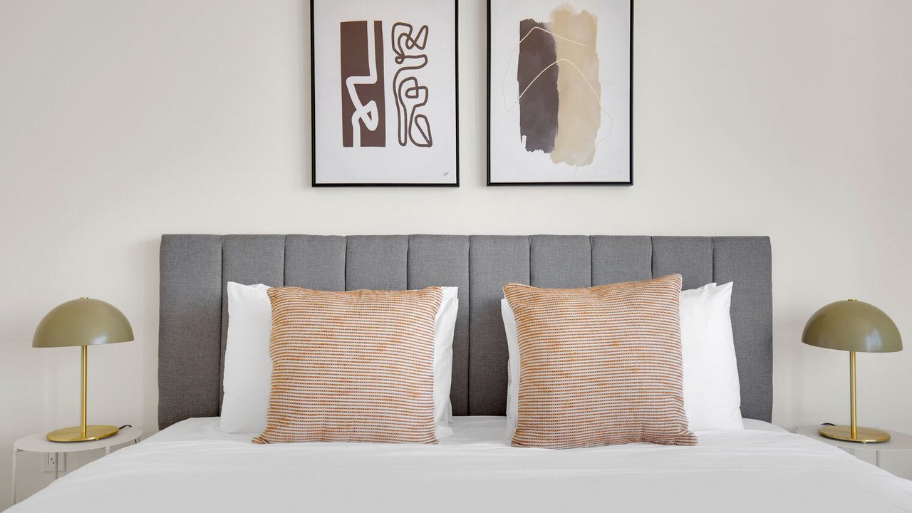Photo of Bedroom in Hunters Point