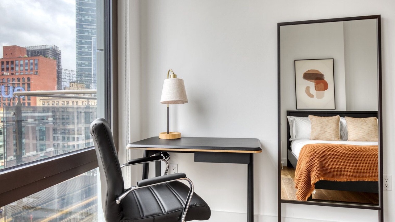 Photo of Bedroom in Hunters Point