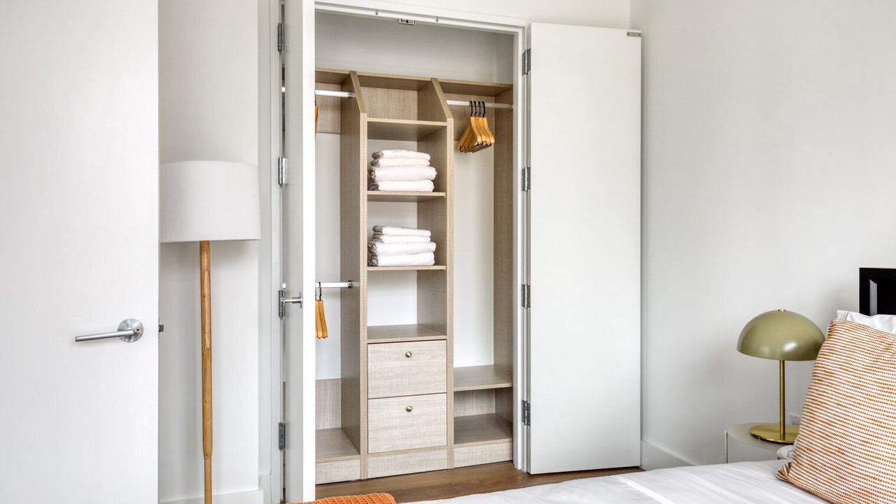 Photo of Bedroom in Hunters Point