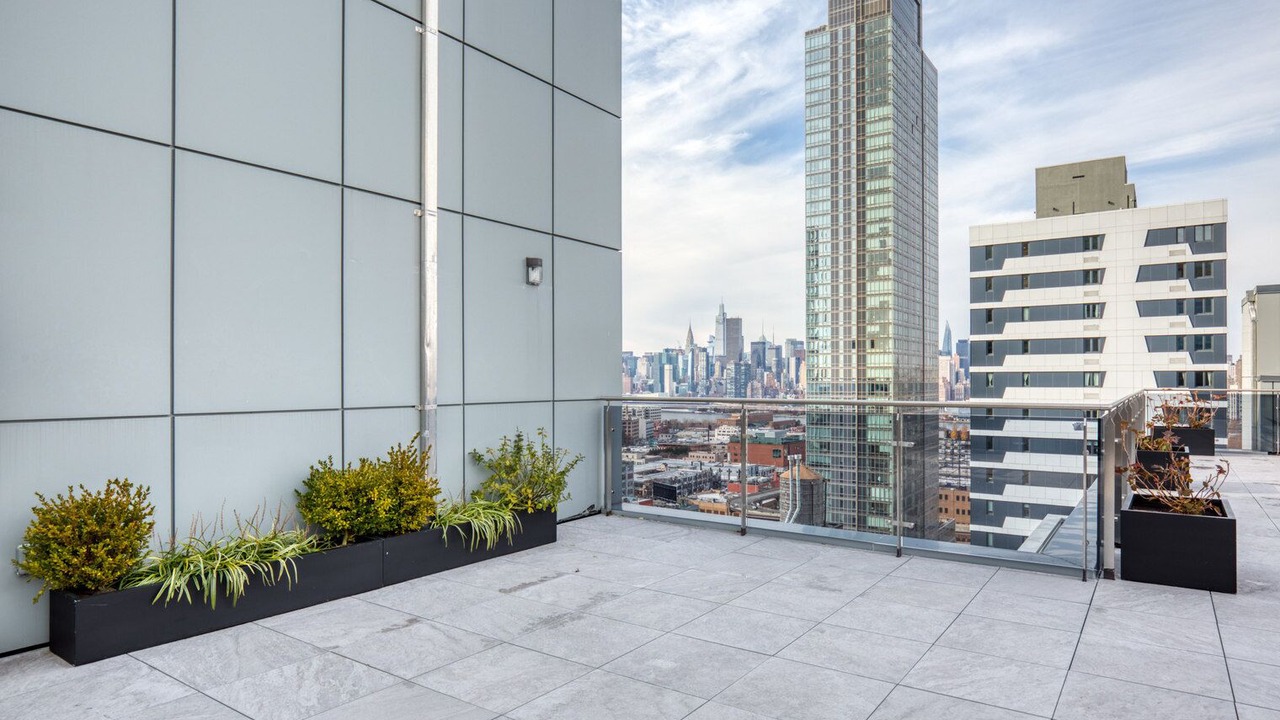 Photo of Patio Balcony in Hunters Point
