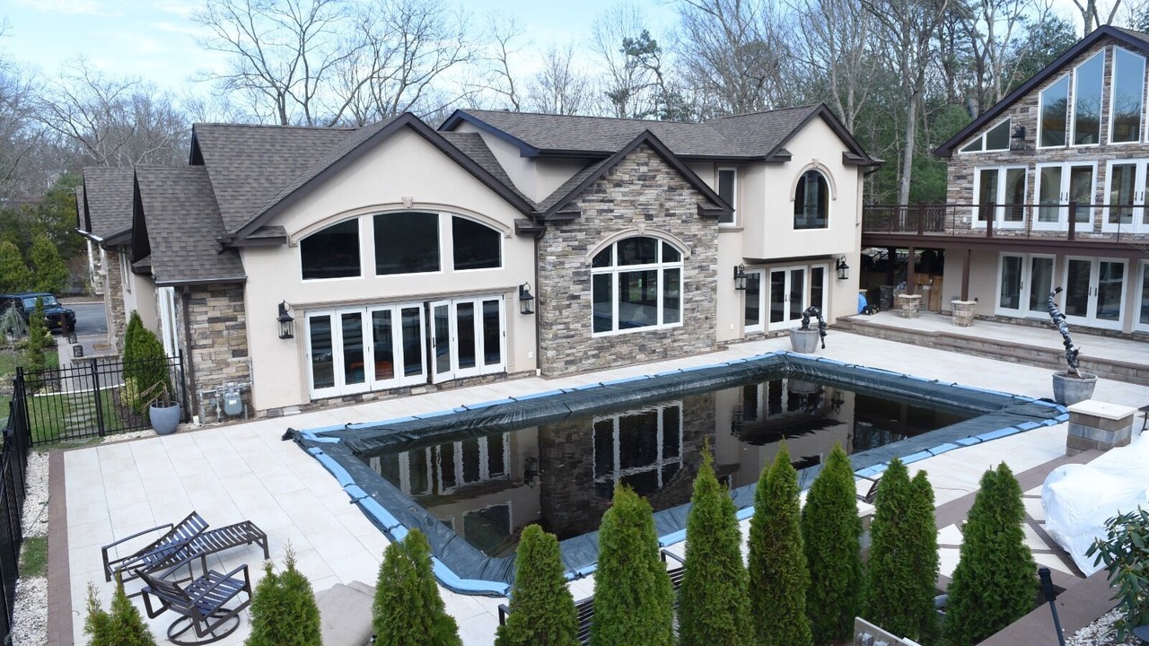 Photo of Outdoor in Commack
