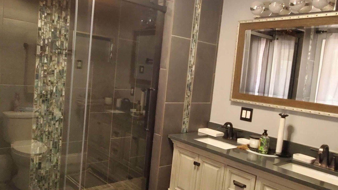 Photo of Bathroom in Miller Beach