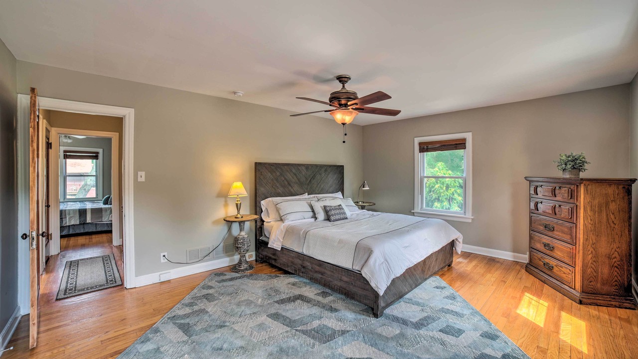 Photo of Bedroom in Miller Beach