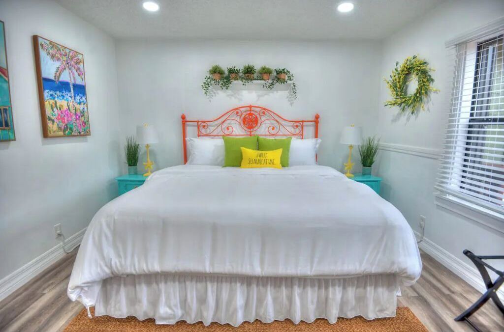 Photo of Bedroom in South Middle River
