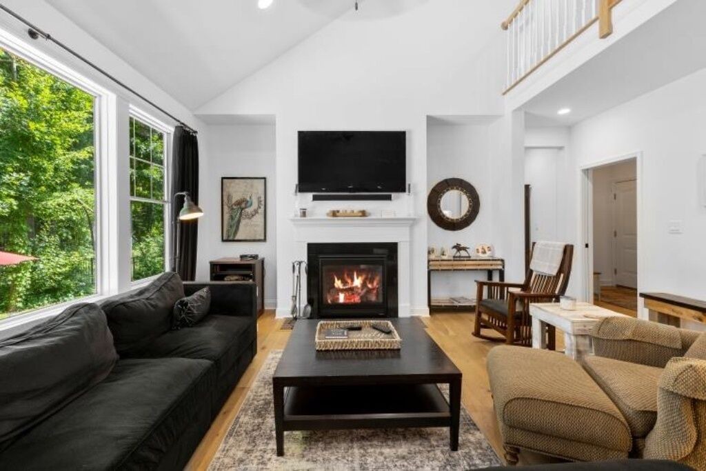 Photo of Livingroom in Saratoga Springs