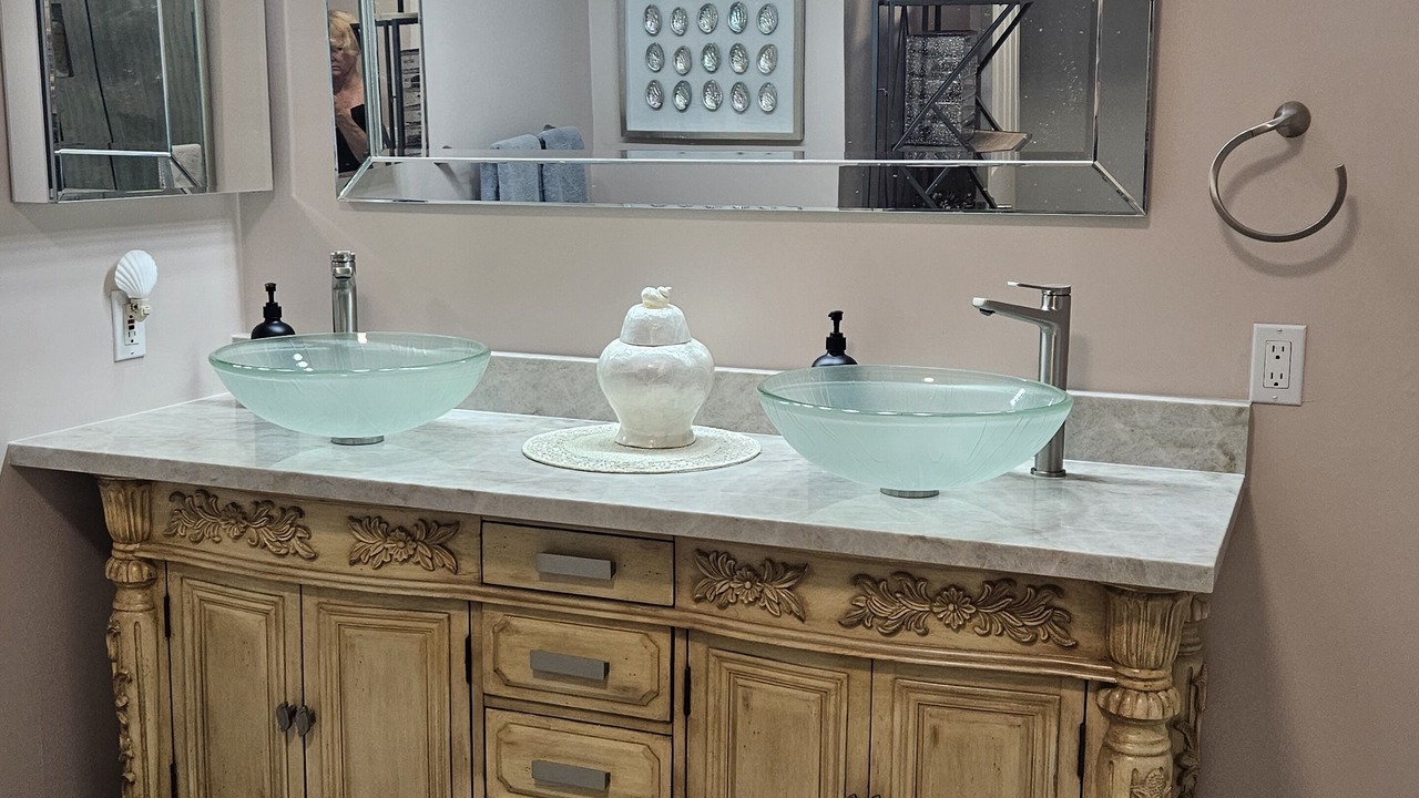 Photo of Bathroom in Laguna Shores