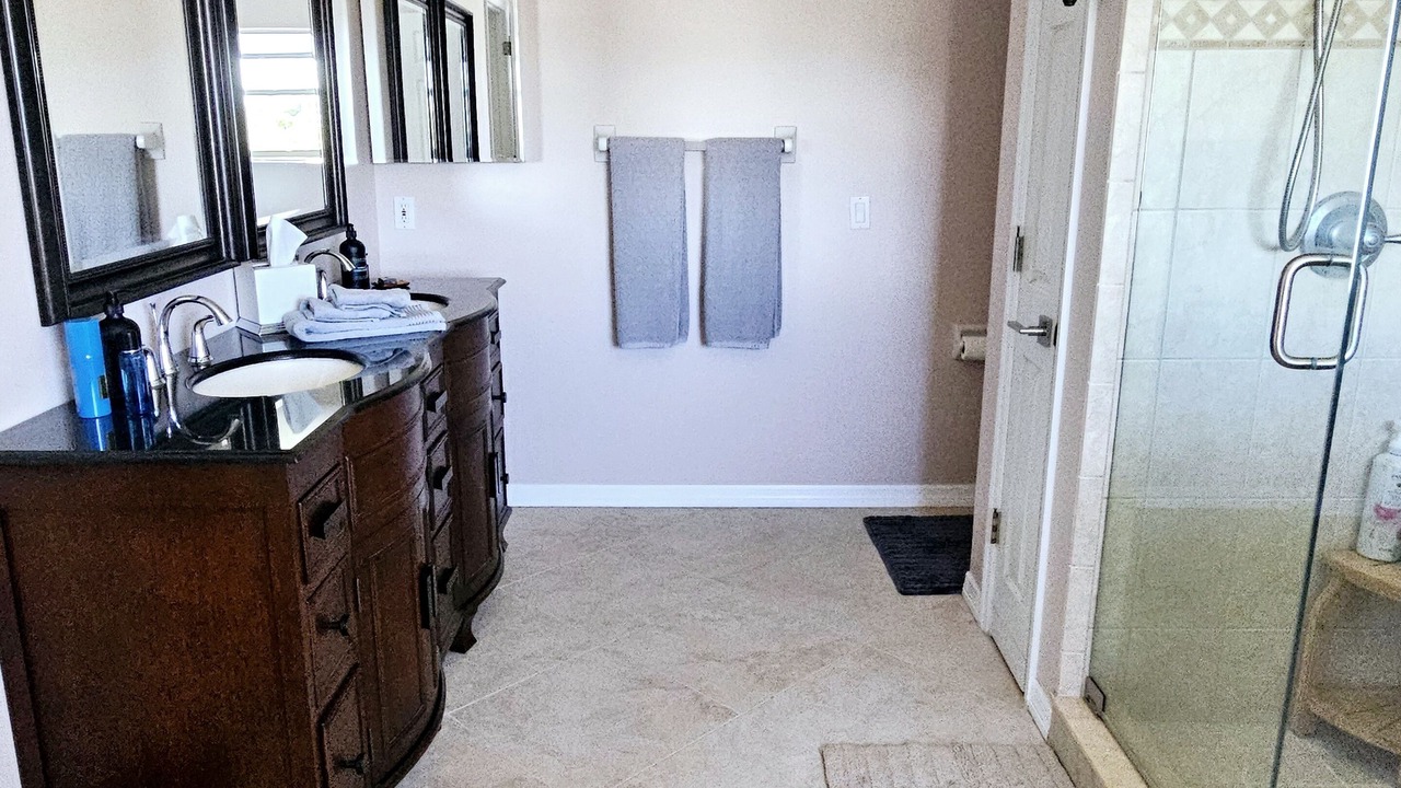Photo of Bathroom in Laguna Shores