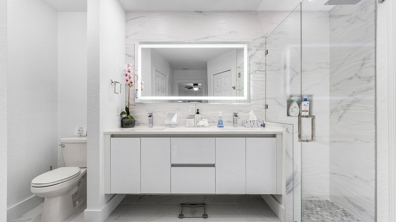 Photo of Bathroom in Mariner