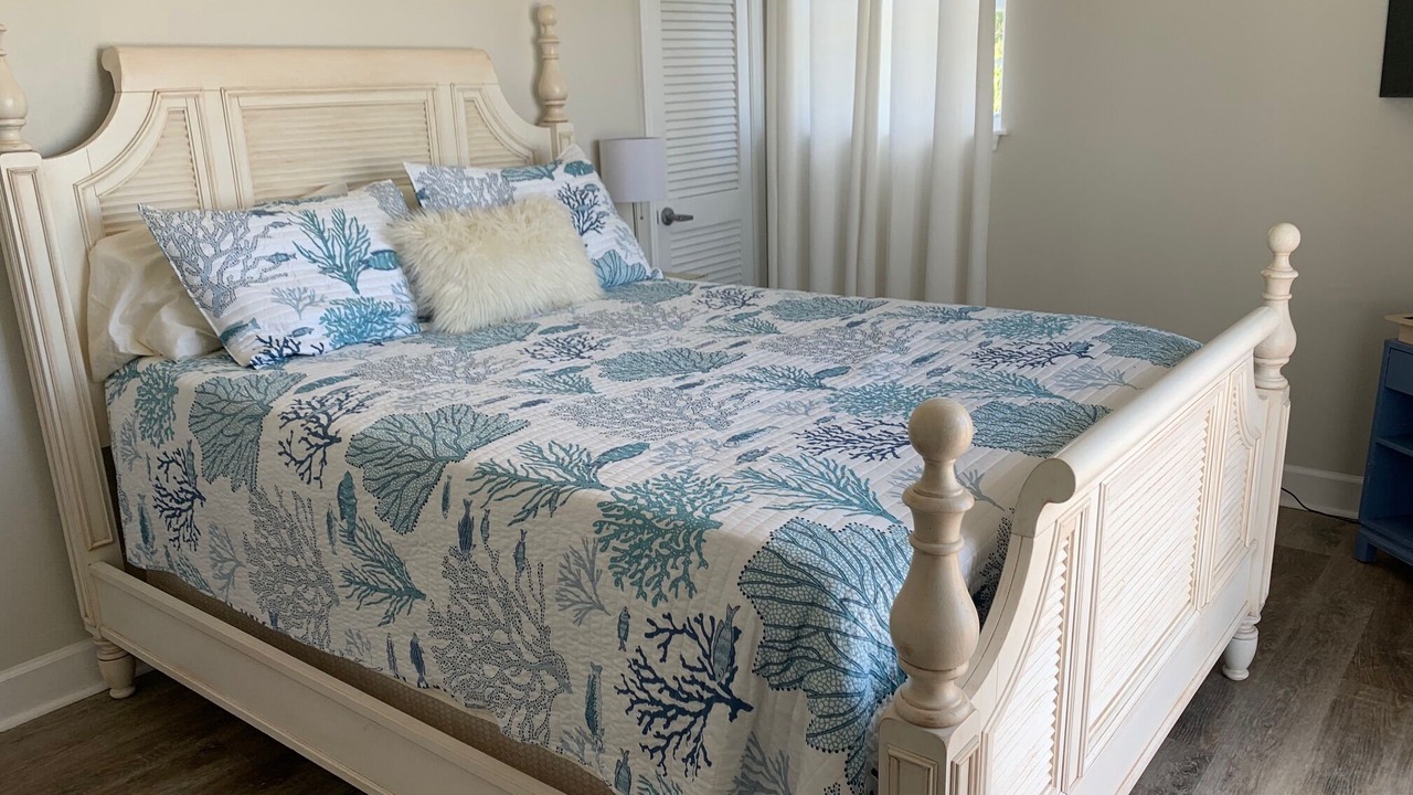 Photo of Bedroom in Alligator Point