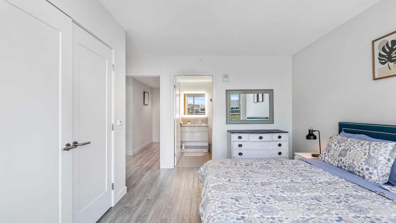 Photo of Bedroom in Fenway–Kenmore