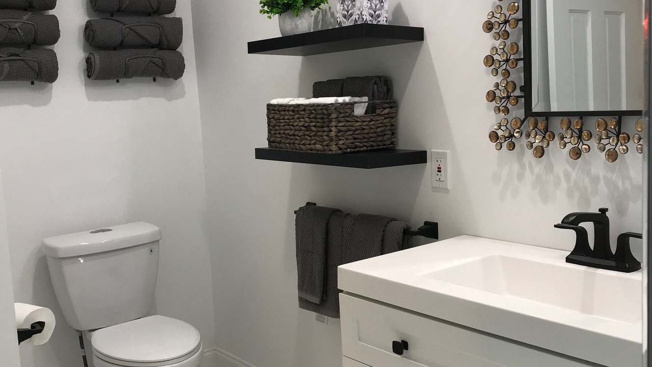 Photo of Bathroom in Pipes Cove