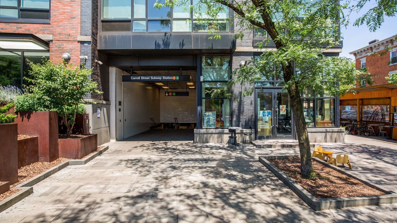 Photo of Outdoor in Carroll Gardens