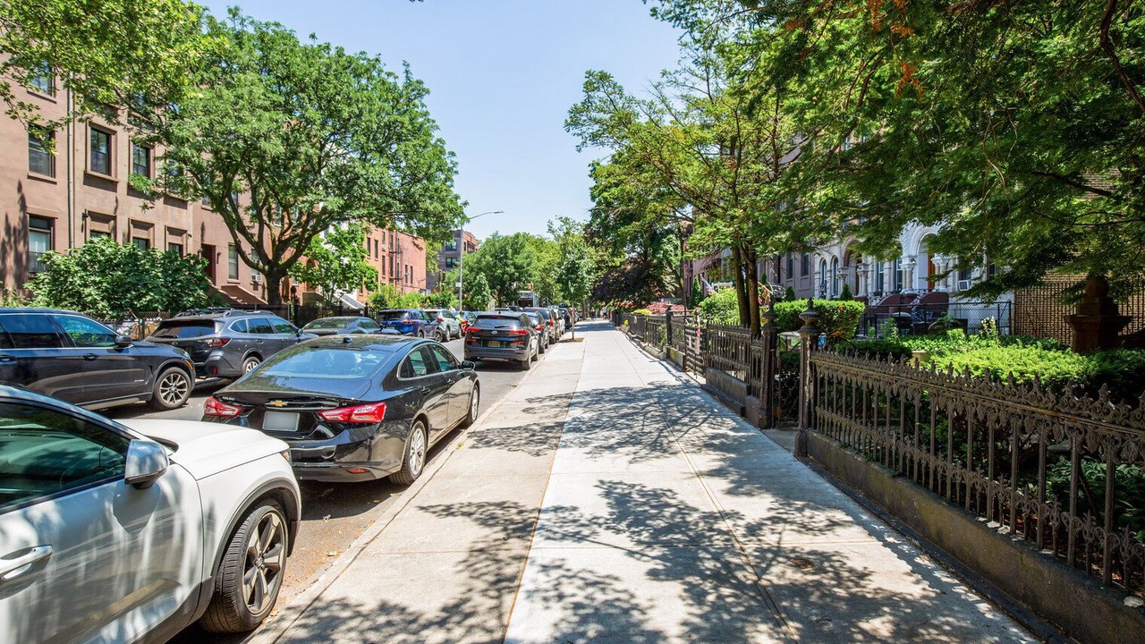Photo of Others in Carroll Gardens