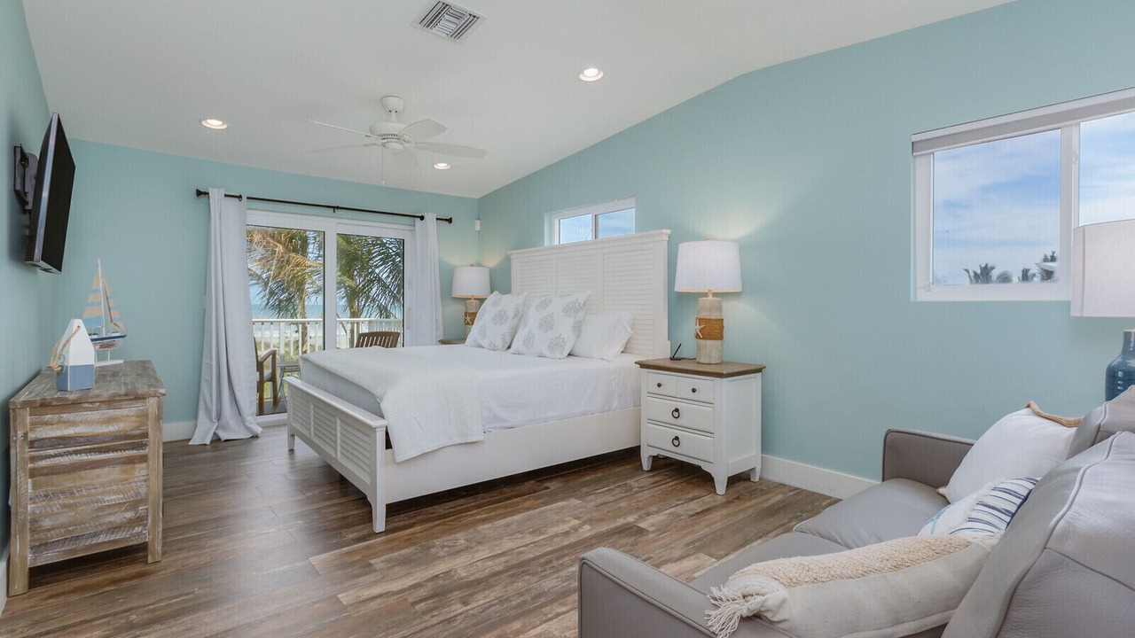 Photo of Bedroom in Cocoa Beach