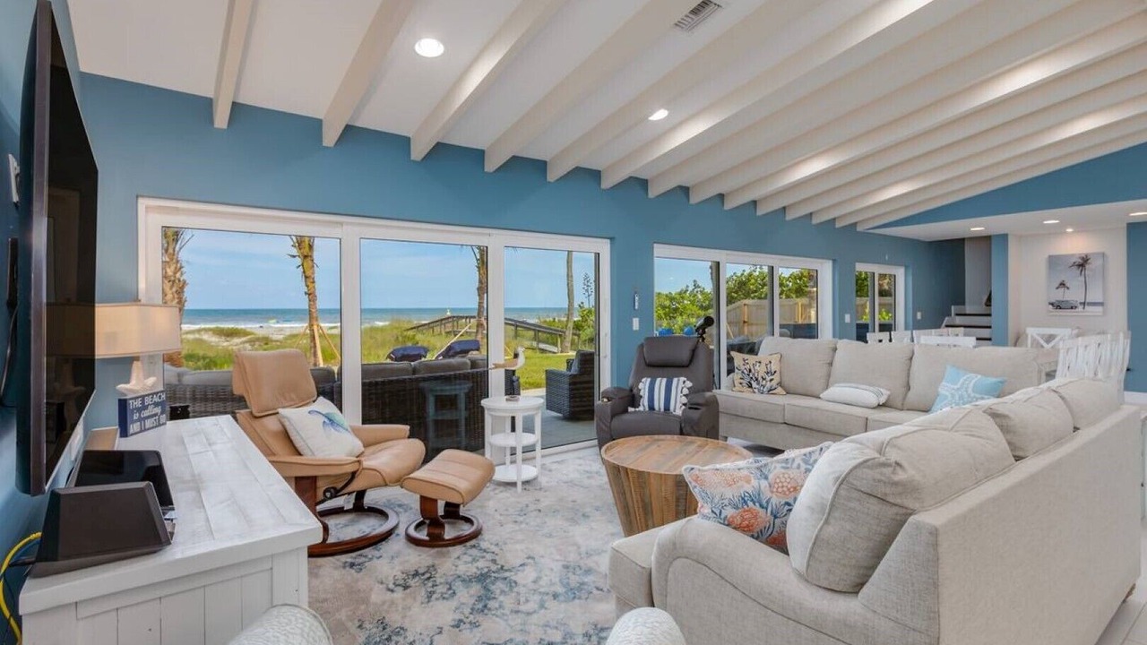 Photo of Livingroom in Cocoa Beach
