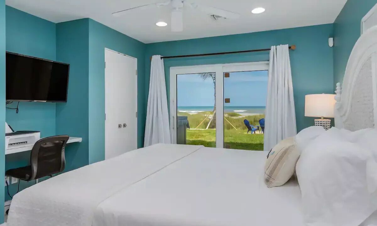 Photo of Bedroom in Cocoa Beach