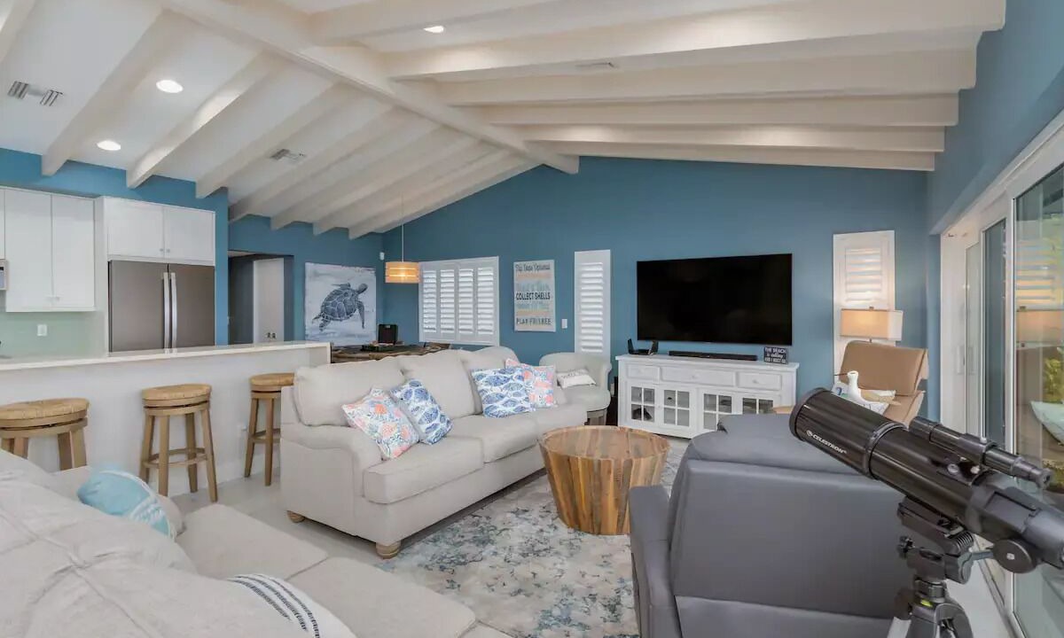 Photo of Livingroom in Cocoa Beach