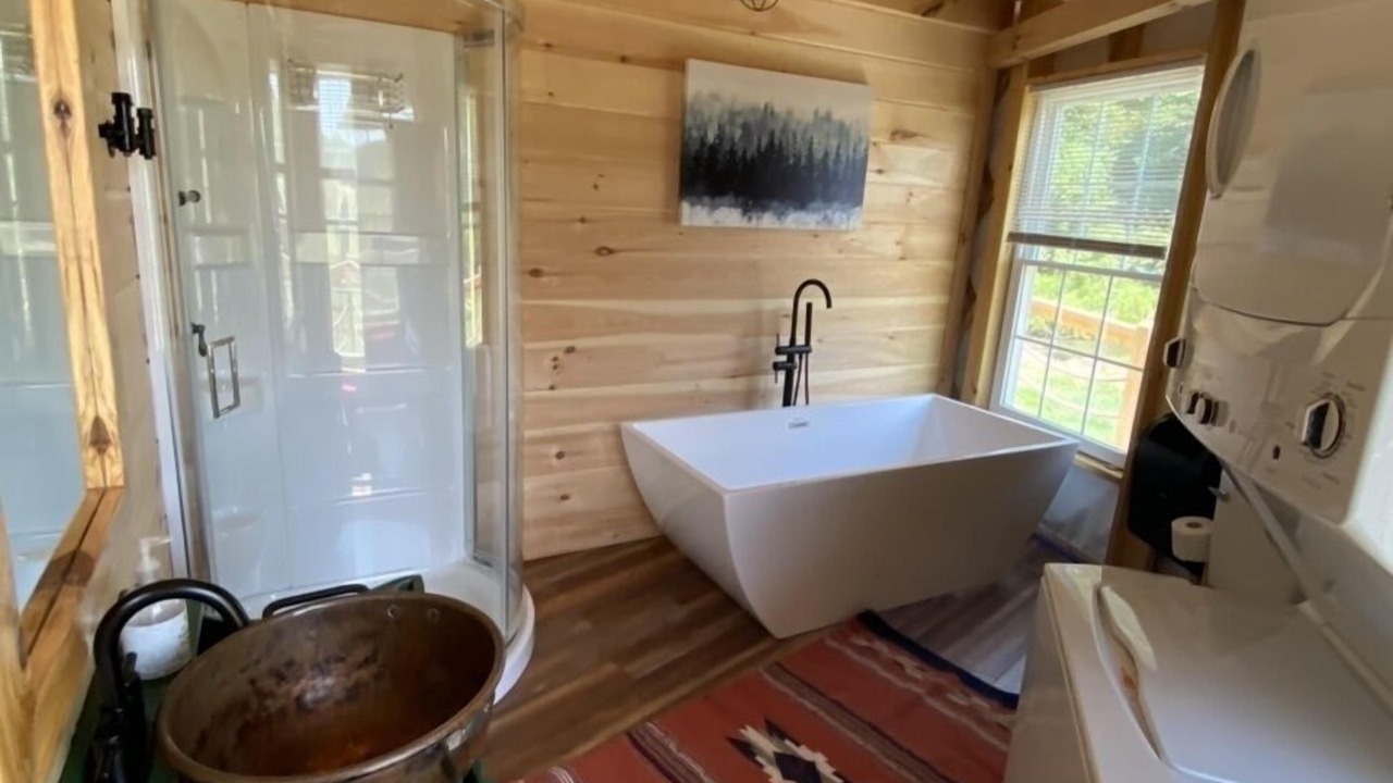 Photo of Bathroom in Dugspur
