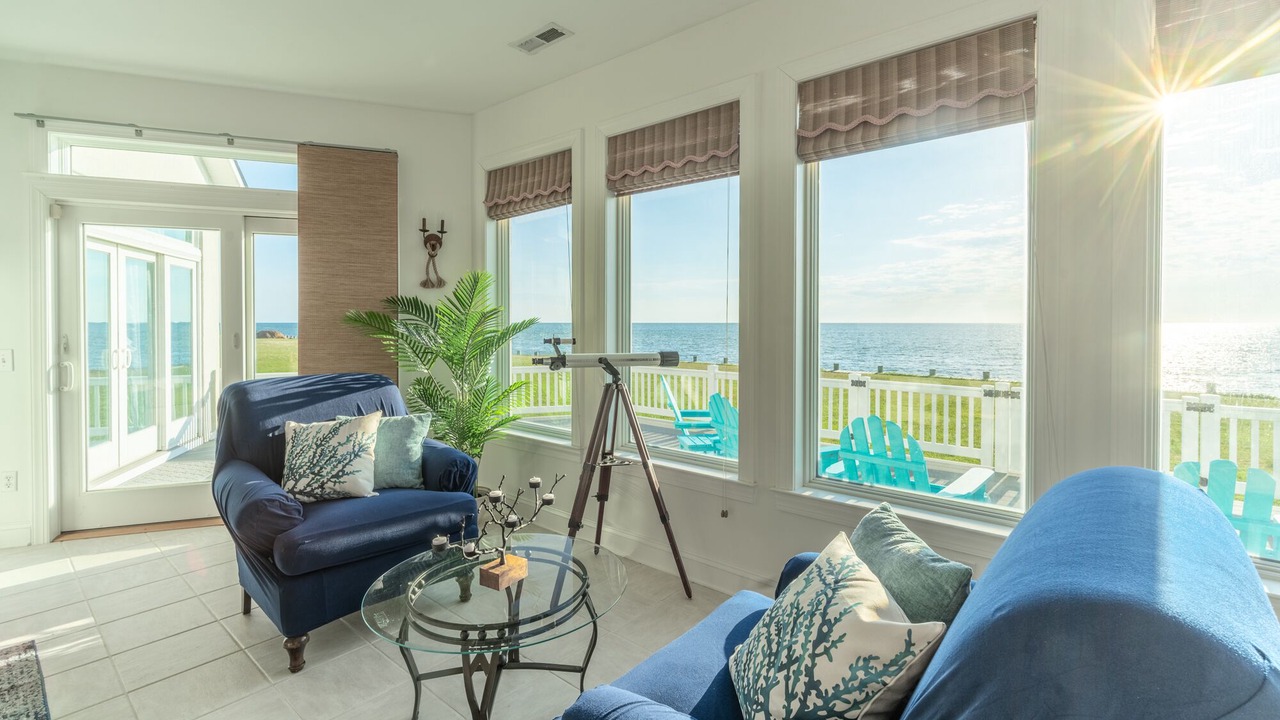 Photo of Livingroom in Davis Wharf
