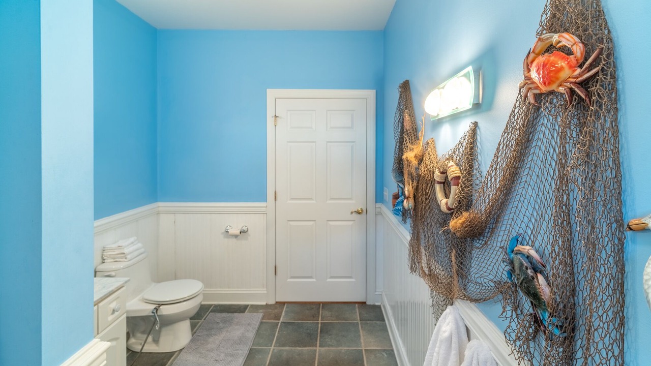 Photo of Bathroom in Davis Wharf