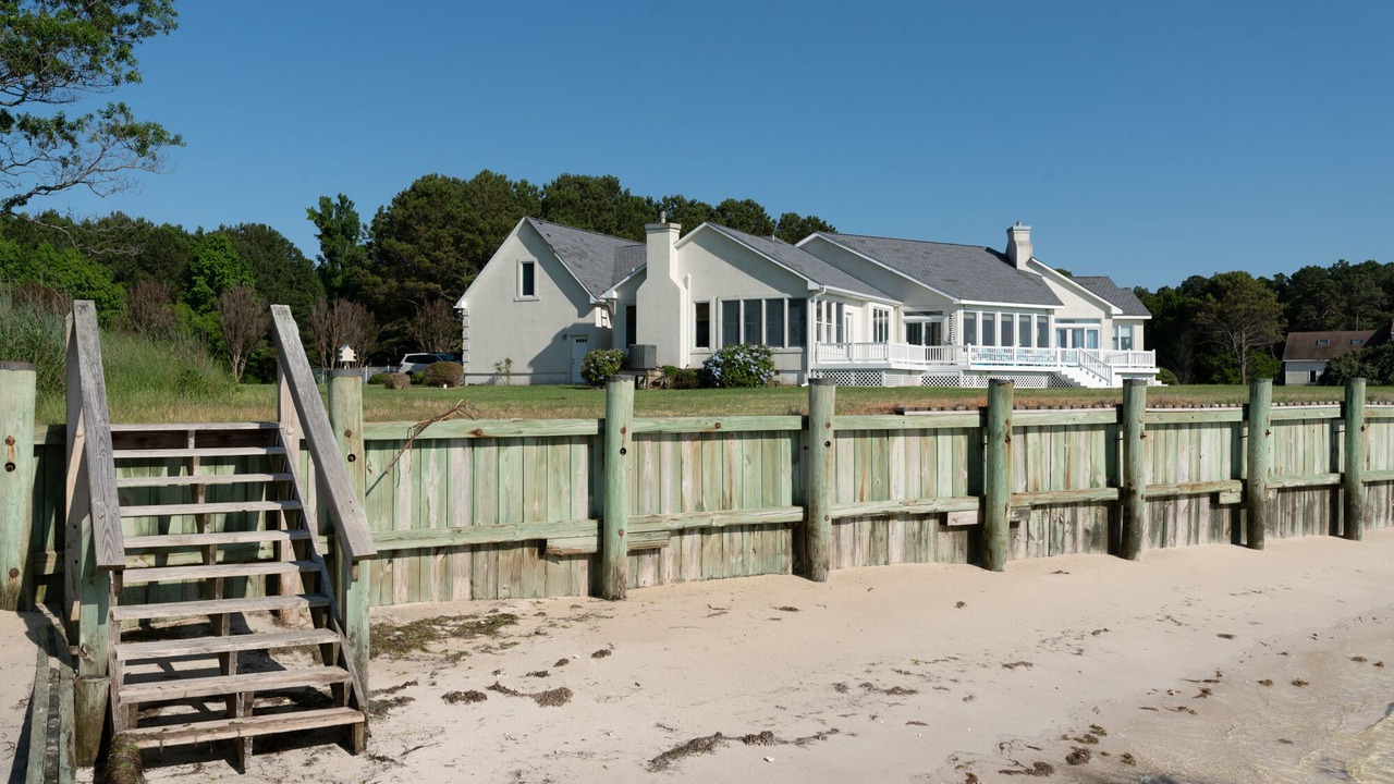 Photo of Outdoor in Davis Wharf