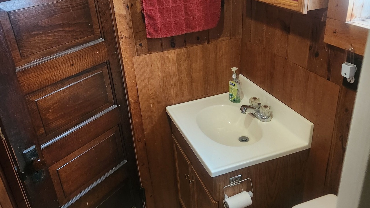 Photo of Bathroom in Manistique