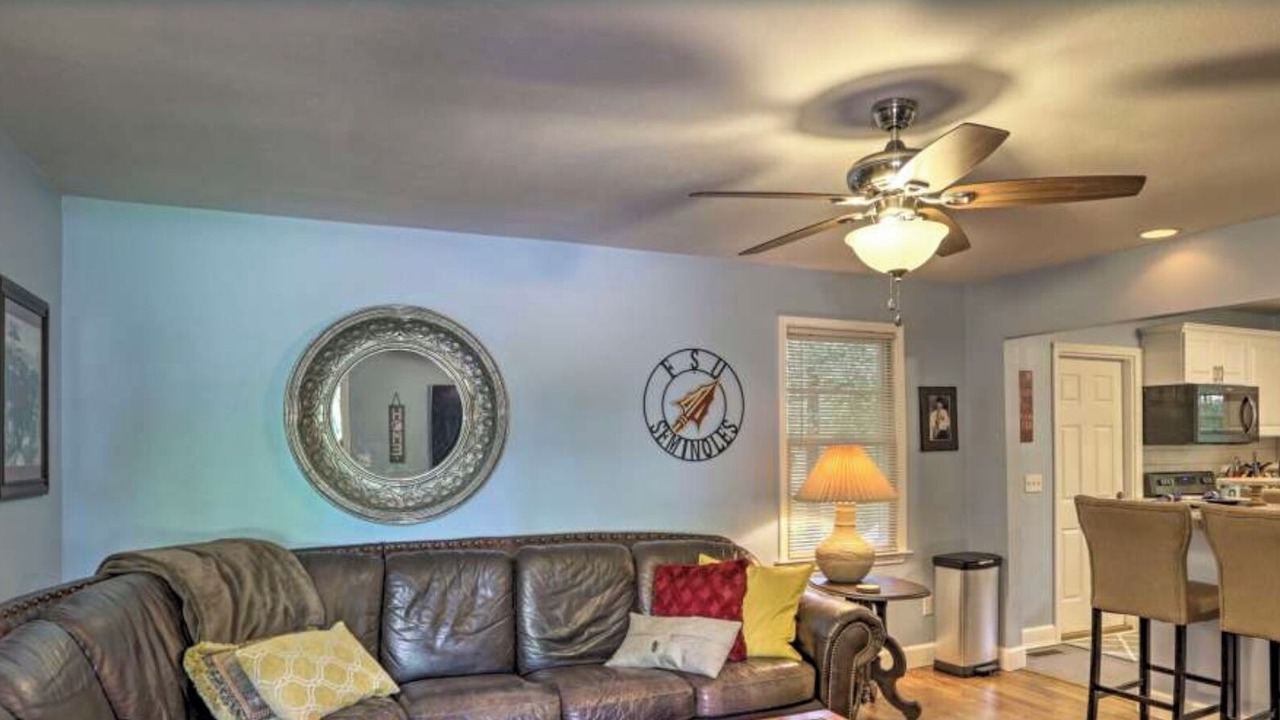 Photo of Livingroom in Tallahassee