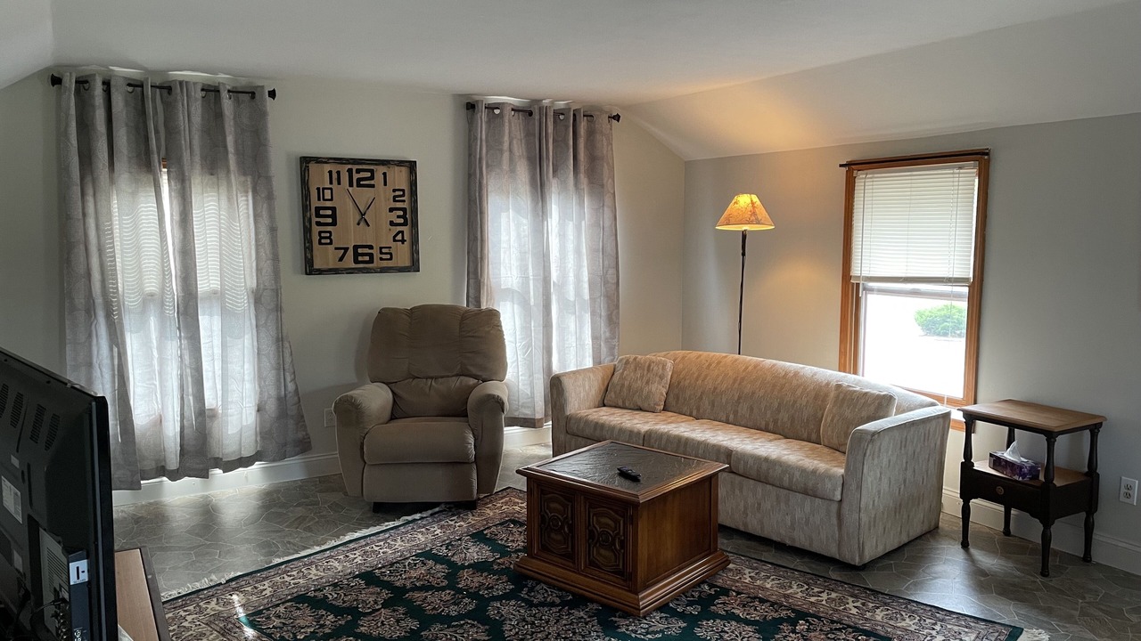 Photo of Livingroom in Baldwinsville