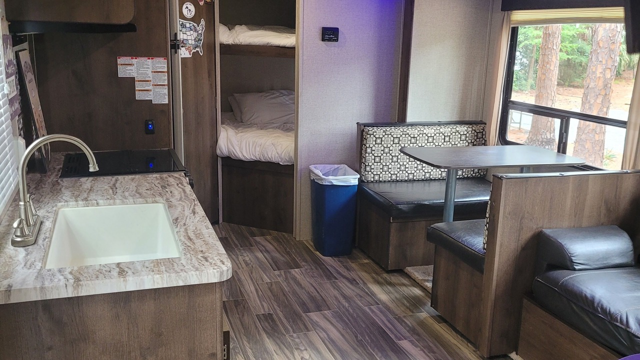 Photo of Bedroom in Bay Lake
