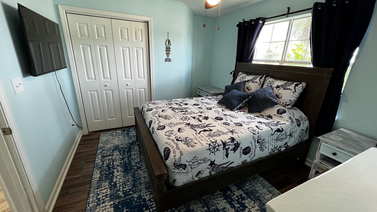 Photo of Bedroom in Riviera Beach